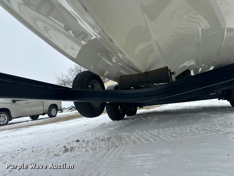 image for item FK1812 1993 Ranger 397I/0 boat