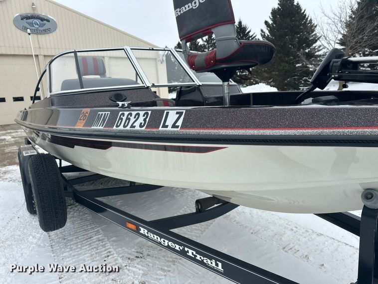 image for item FK1812 1993 Ranger 397I/0 boat