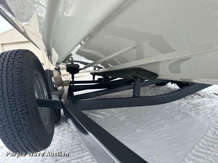 image for item FK1812 1993 Ranger 397I/0 boat