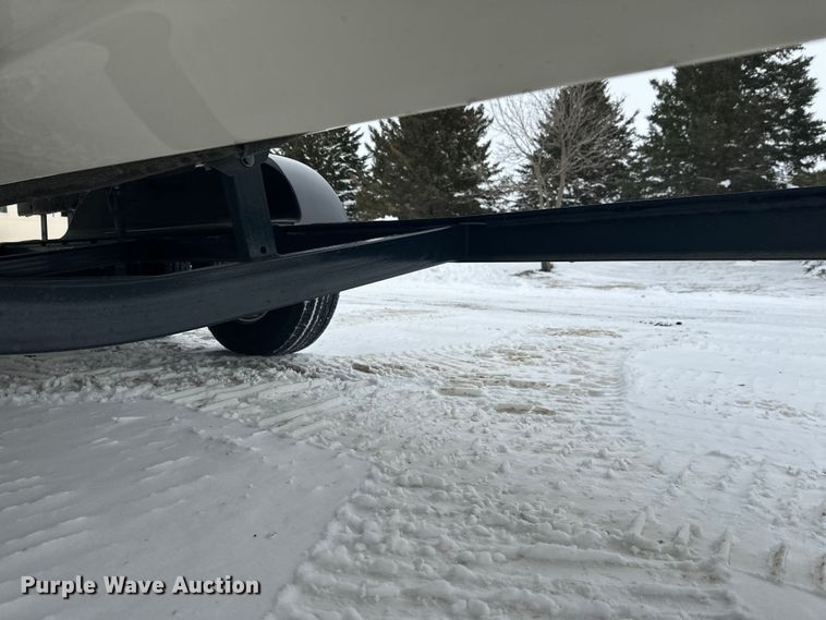 image for item FK1812 1993 Ranger 397I/0 boat