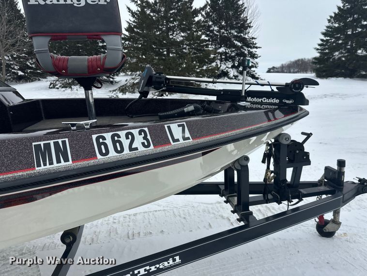 image for item FK1812 1993 Ranger 397I/0 boat
