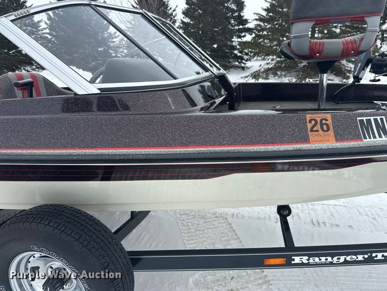 image for item FK1812 1993 Ranger 397I/0 boat