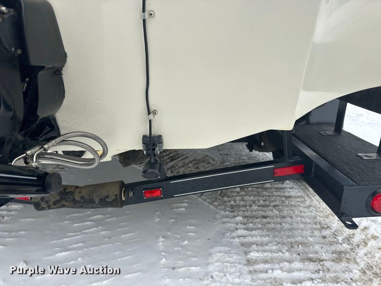 image for item FK1812 1993 Ranger 397I/0 boat