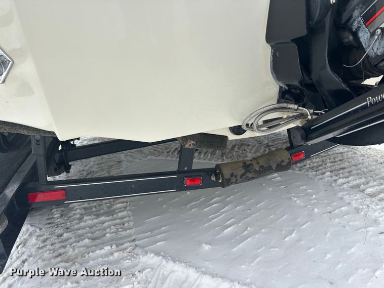 image for item FK1812 1993 Ranger 397I/0 boat