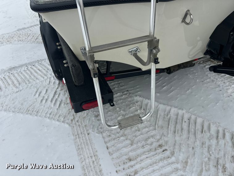 image for item FK1812 1993 Ranger 397I/0 boat