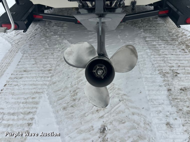 image for item FK1812 1993 Ranger 397I/0 boat