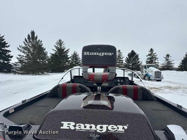image for item FK1812 1993 Ranger 397I/0 boat