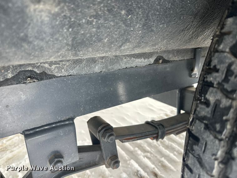 image for item FK1812 1993 Ranger 397I/0 boat