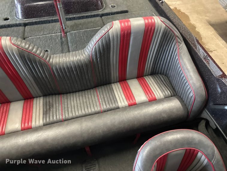 image for item FK1812 1993 Ranger 397I/0 boat