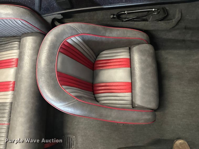 image for item FK1812 1993 Ranger 397I/0 boat