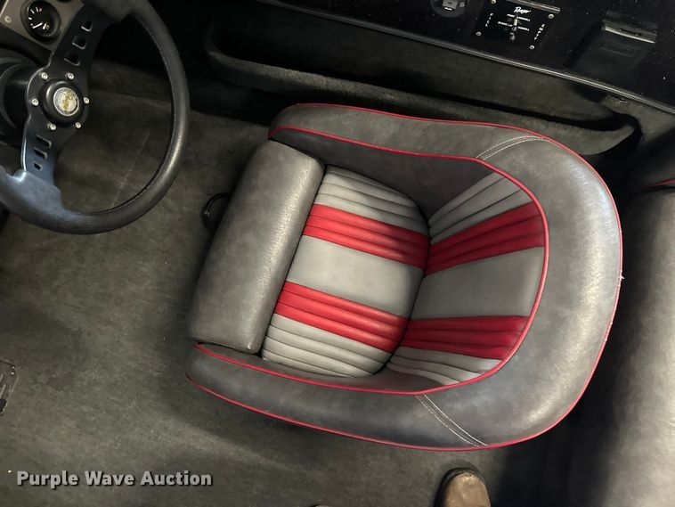 image for item FK1812 1993 Ranger 397I/0 boat