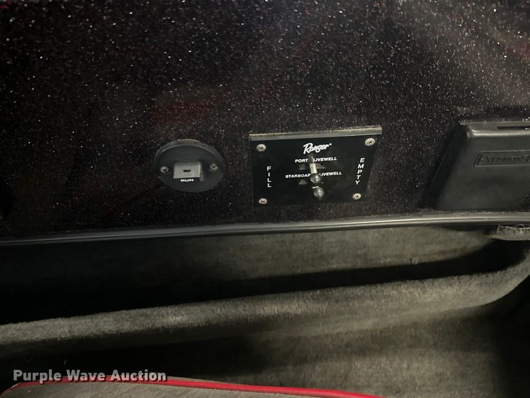 image for item FK1812 1993 Ranger 397I/0 boat