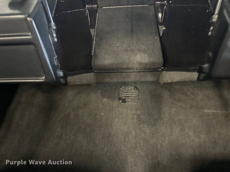 image for item FK1812 1993 Ranger 397I/0 boat