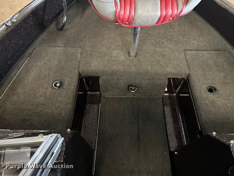 image for item FK1812 1993 Ranger 397I/0 boat