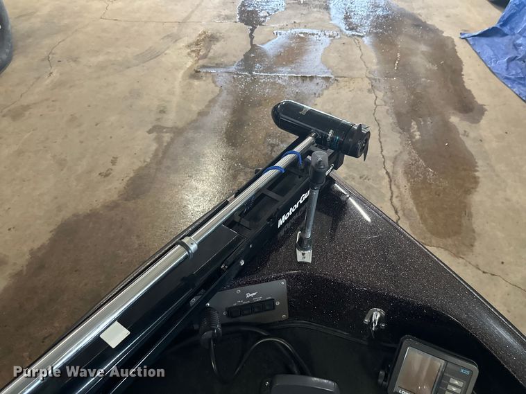 image for item FK1812 1993 Ranger 397I/0 boat