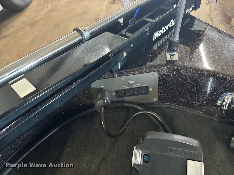 image for item FK1812 1993 Ranger 397I/0 boat