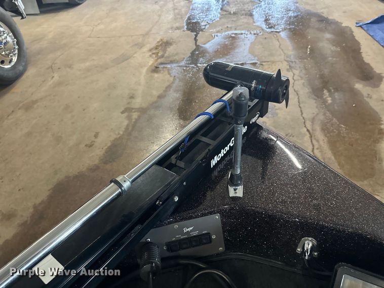 image for item FK1812 1993 Ranger 397I/0 boat