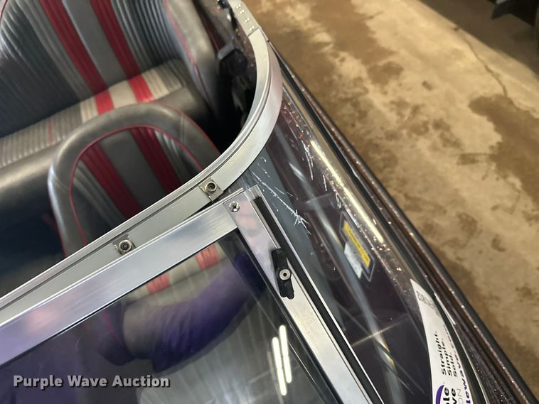 image for item FK1812 1993 Ranger 397I/0 boat