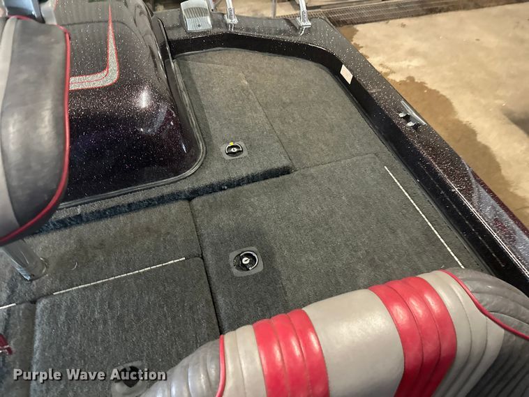 image for item FK1812 1993 Ranger 397I/0 boat