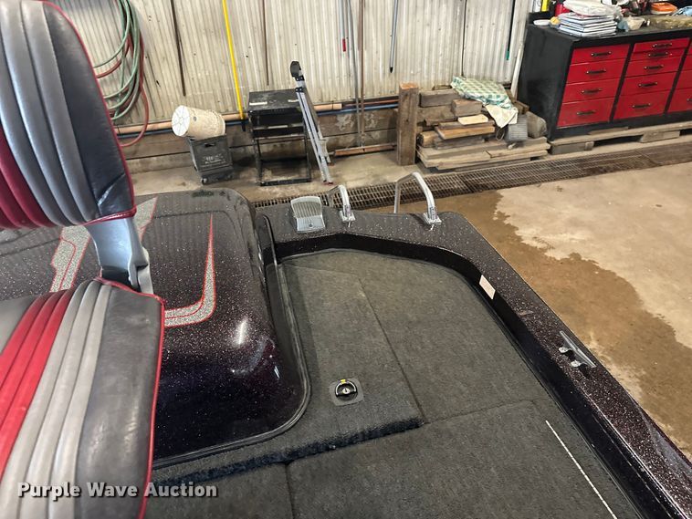 image for item FK1812 1993 Ranger 397I/0 boat