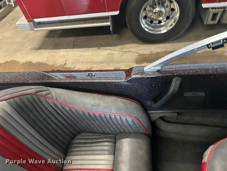 image for item FK1812 1993 Ranger 397I/0 boat