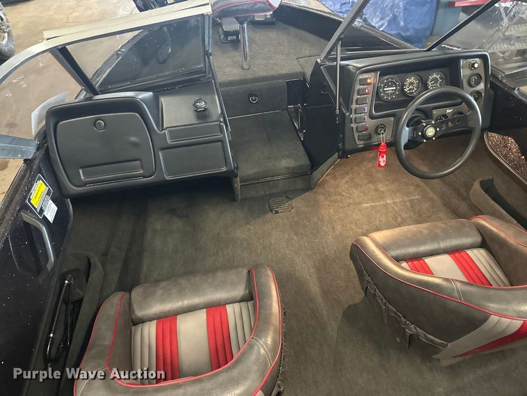 image for item FK1812 1993 Ranger 397I/0 boat