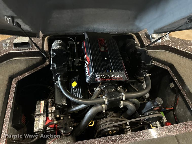 image for item FK1812 1993 Ranger 397I/0 boat