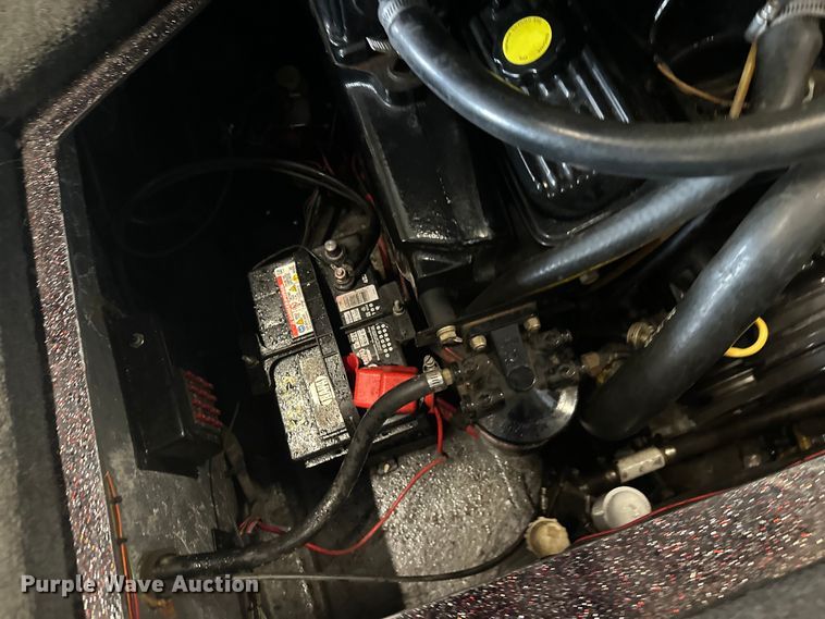 image for item FK1812 1993 Ranger 397I/0 boat