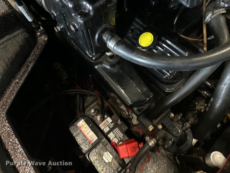 image for item FK1812 1993 Ranger 397I/0 boat