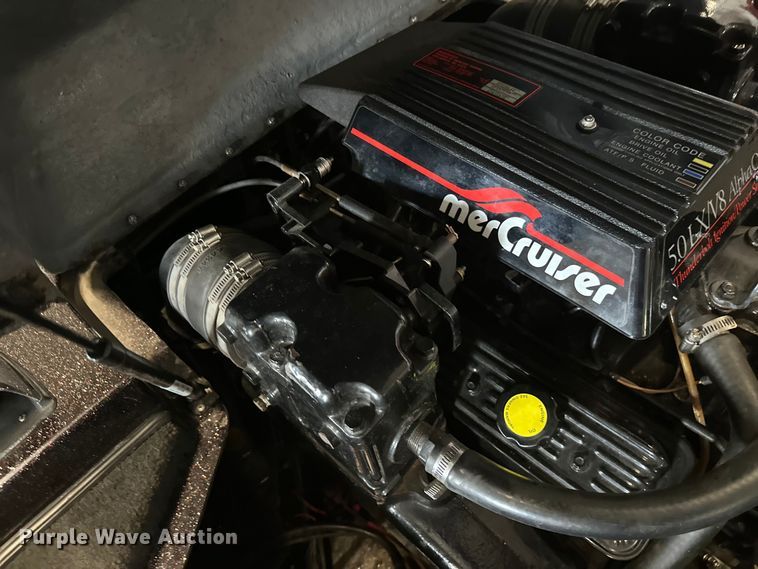 image for item FK1812 1993 Ranger 397I/0 boat