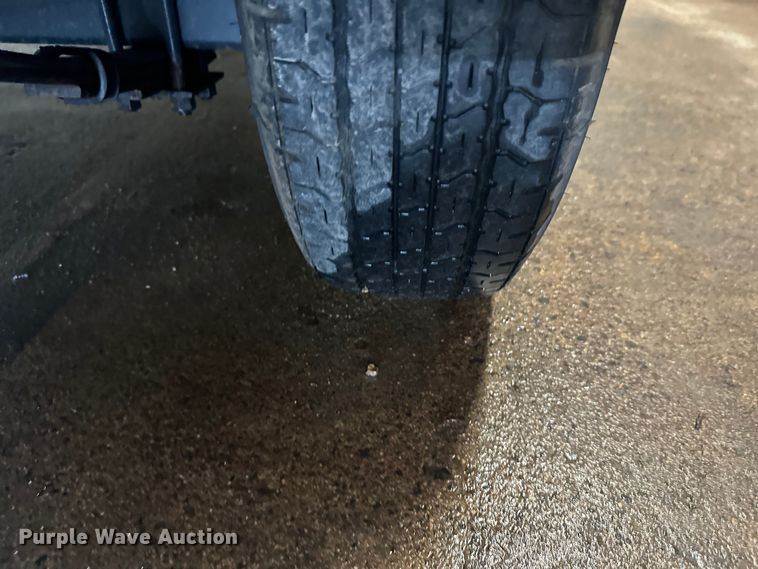 image for item FK1812 1993 Ranger 397I/0 boat