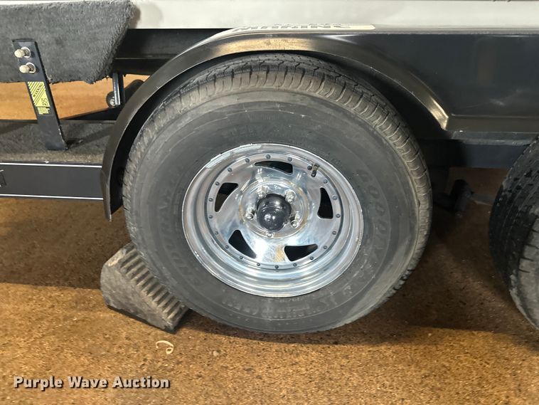 image for item FK1812 1993 Ranger 397I/0 boat