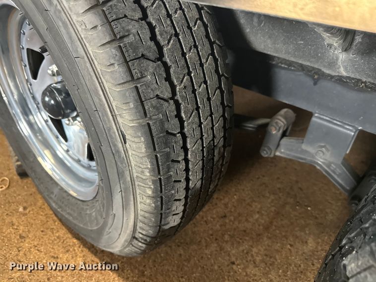 image for item FK1812 1993 Ranger 397I/0 boat