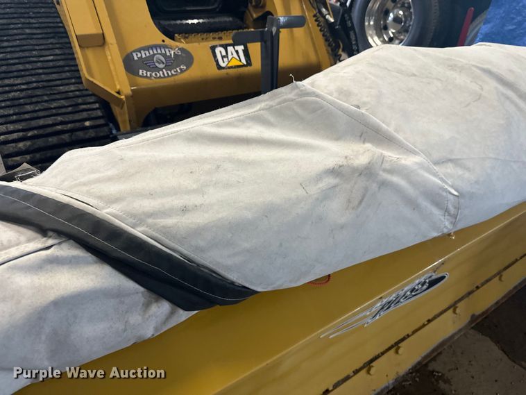 image for item FK1812 1993 Ranger 397I/0 boat