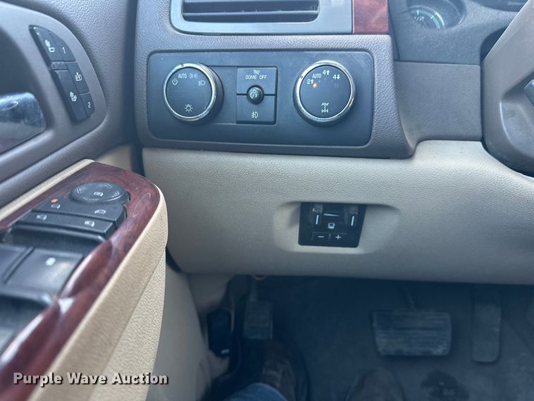 image for item FK1865 2011 Chevrolet Tahoe SUV