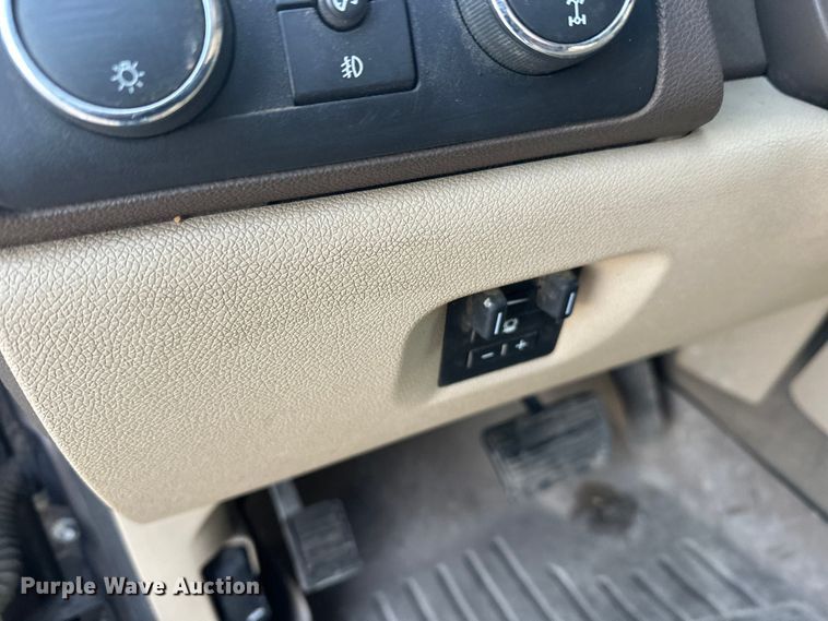 image for item FK1865 2011 Chevrolet Tahoe SUV