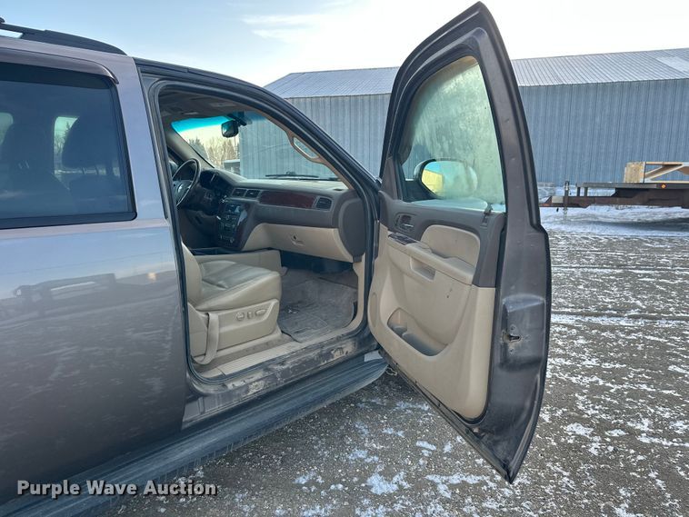 image for item FK1865 2011 Chevrolet Tahoe SUV