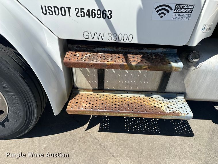 image for item FM7515 2013 Freightliner M2 refrigerated truck