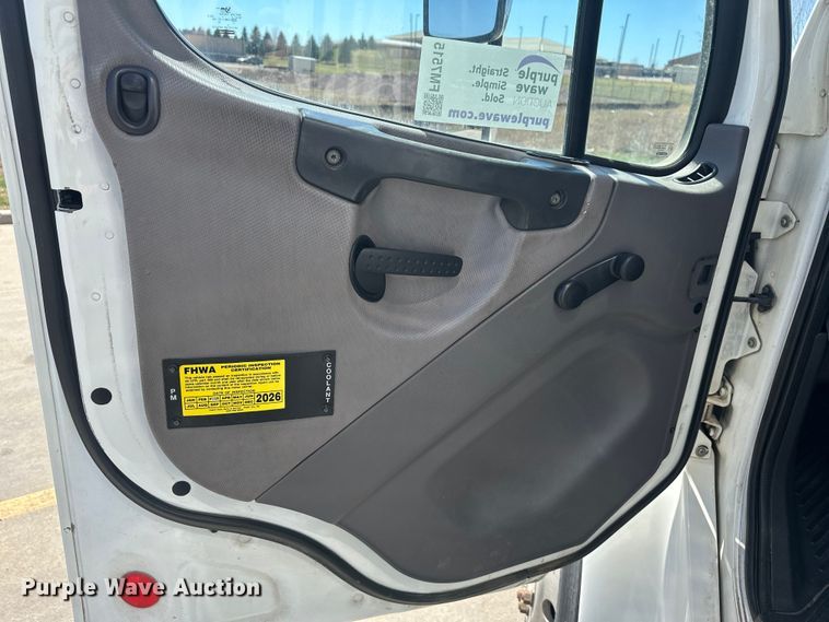 image for item FM7515 2013 Freightliner M2 refrigerated truck