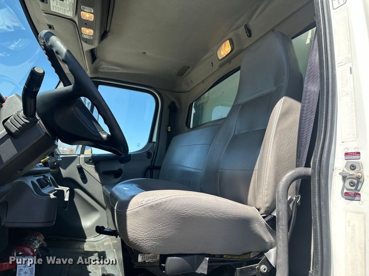 image for item FM7515 2013 Freightliner M2 refrigerated truck