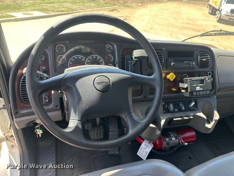 image for item FM7515 2013 Freightliner M2 refrigerated truck