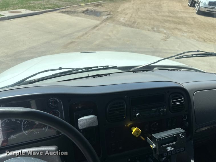 image for item FM7515 2013 Freightliner M2 refrigerated truck