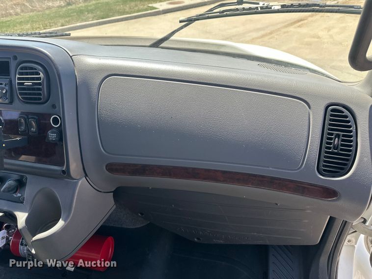 image for item FM7515 2013 Freightliner M2 refrigerated truck