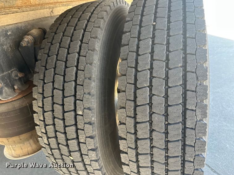 image for item FM7515 2013 Freightliner M2 refrigerated truck