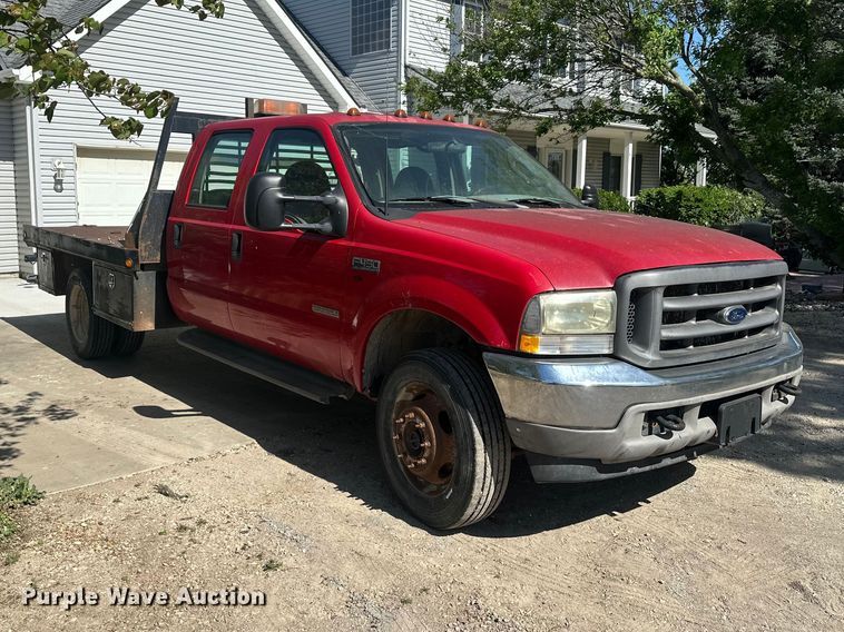 image for item FM7522 2003 Ford F450 Super Duty Crew Cab flatbed truck