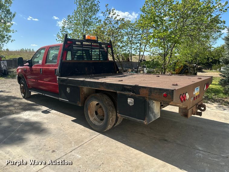 image for item FM7522 2003 Ford F450 Super Duty Crew Cab flatbed truck