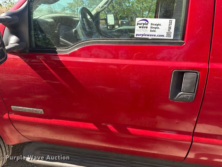 image for item FM7522 2003 Ford F450 Super Duty Crew Cab flatbed truck