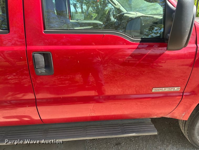 image for item FM7522 2003 Ford F450 Super Duty Crew Cab flatbed truck