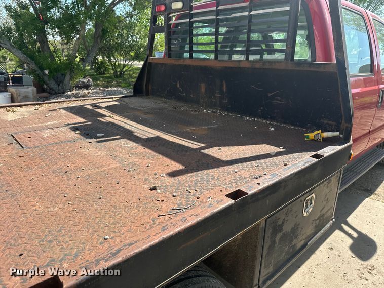 image for item FM7522 2003 Ford F450 Super Duty Crew Cab flatbed truck