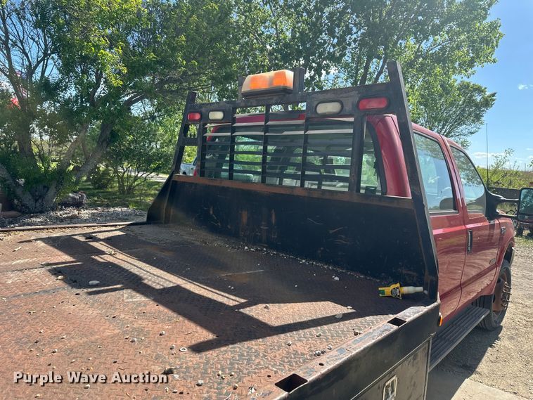 image for item FM7522 2003 Ford F450 Super Duty Crew Cab flatbed truck